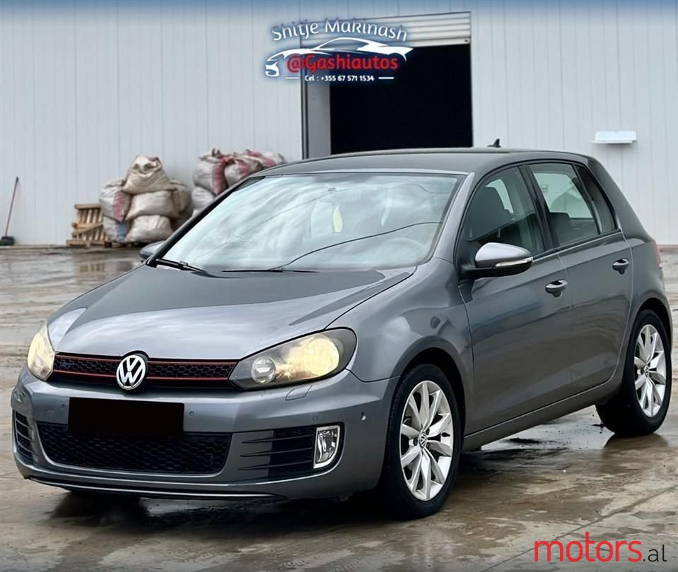 2010' Volkswagen Golf photo #2