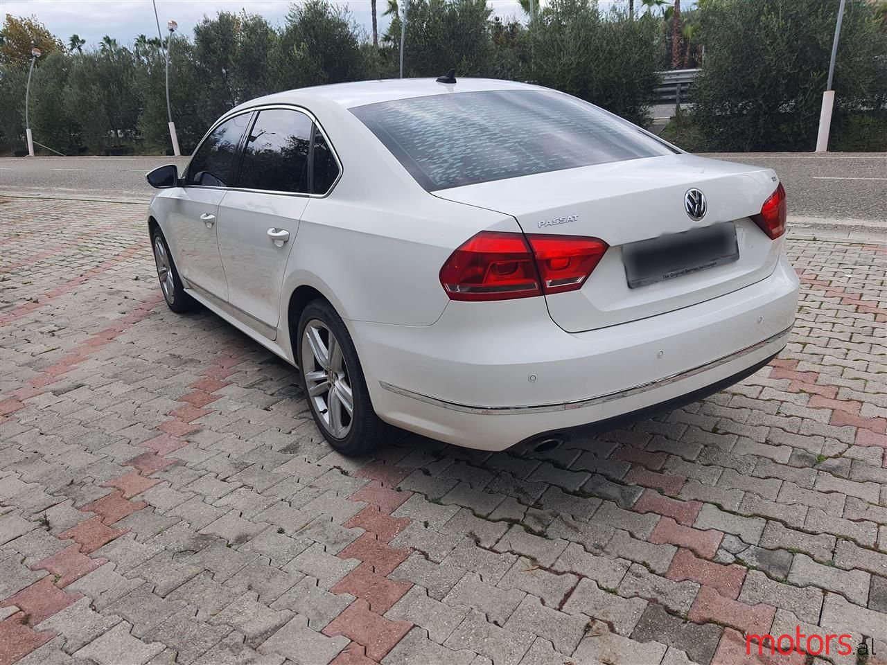 2015' Volkswagen Passat photo #3