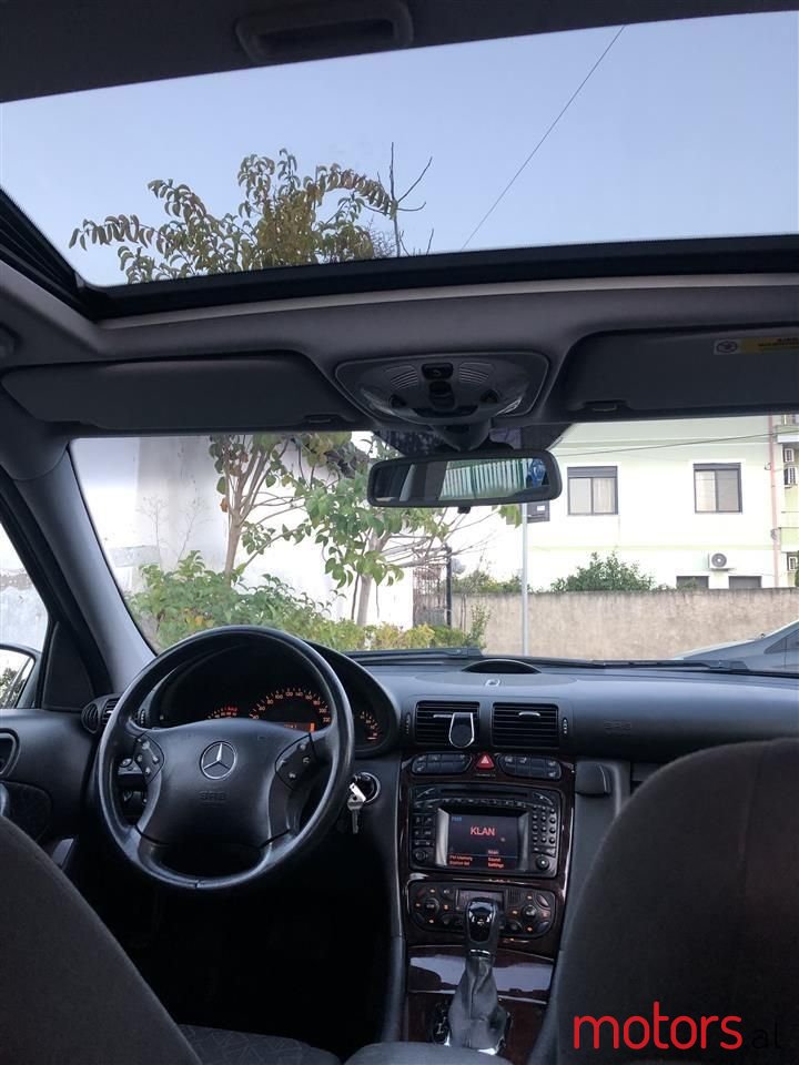 2004' Mercedes-Benz C 200 photo #3