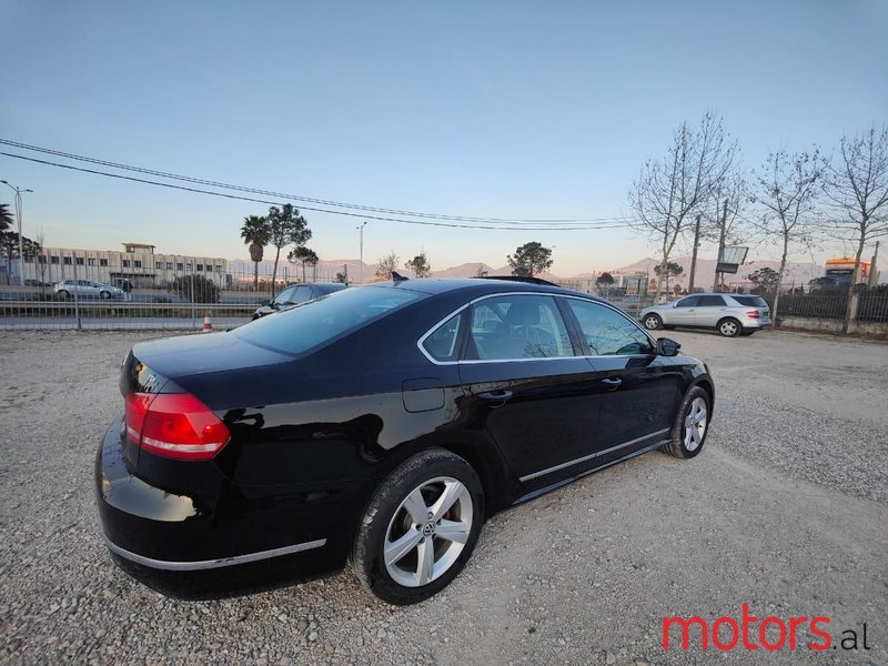 2013' Volkswagen Passat photo #3