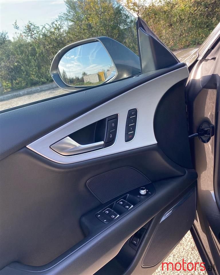 2012' Audi A7 photo #5