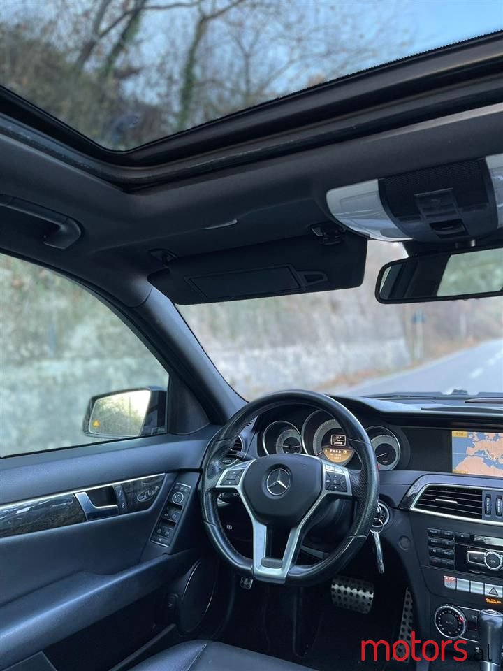 2012' Mercedes-Benz C 300 photo #6