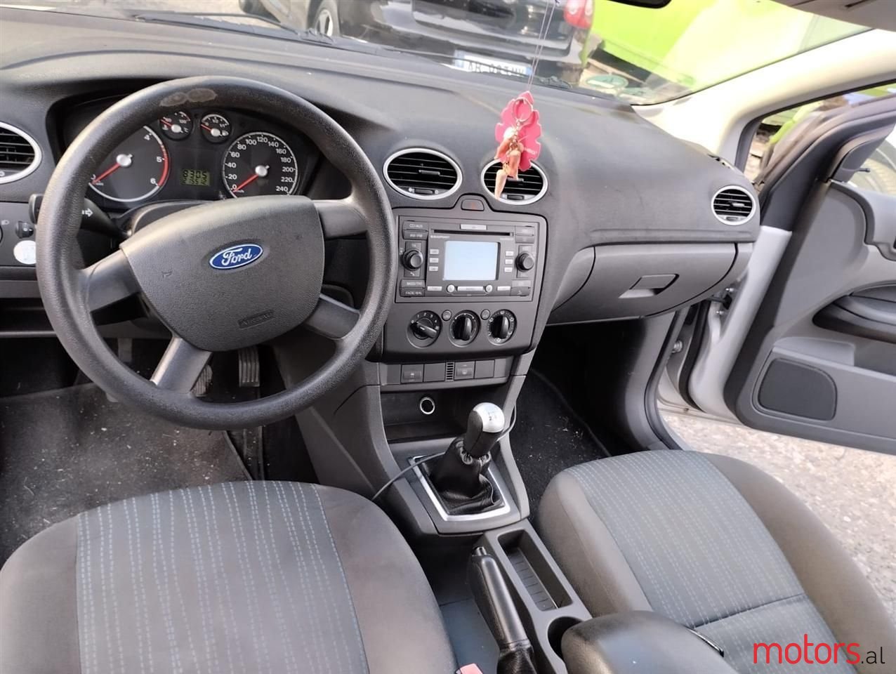 2007' Ford Focus photo #2