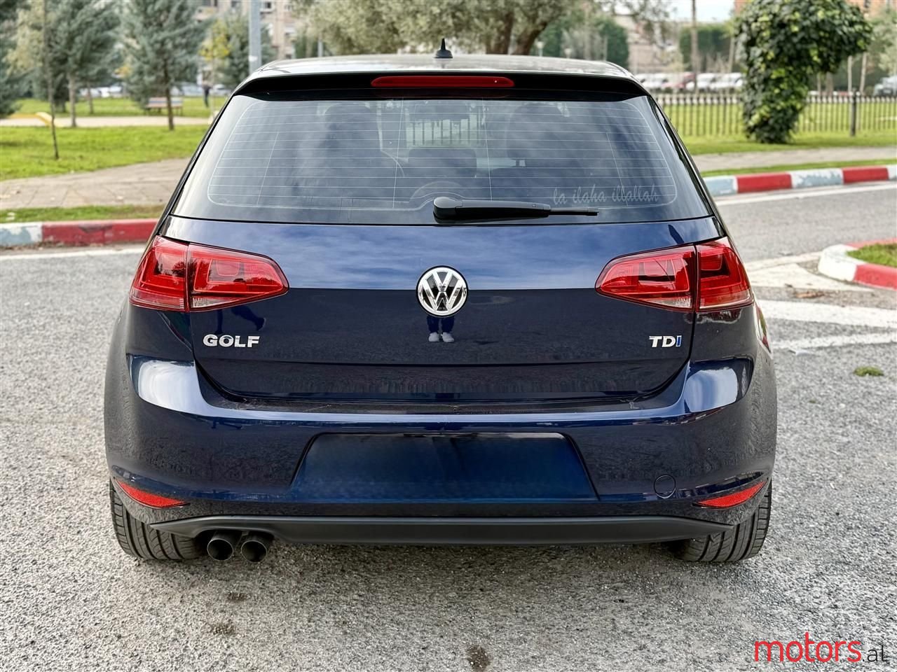 2015' Volkswagen Golf photo #5