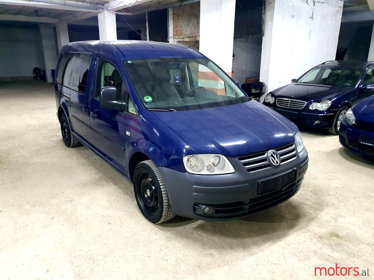 2009' Volkswagen Caddy photo #1