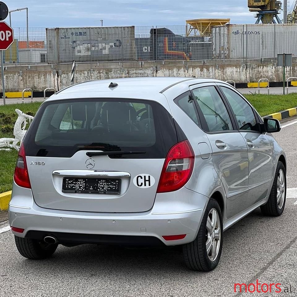 2010' Mercedes-Benz A 180 photo #2