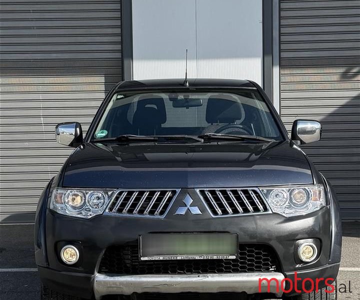 2010' Mitsubishi L200 photo #5