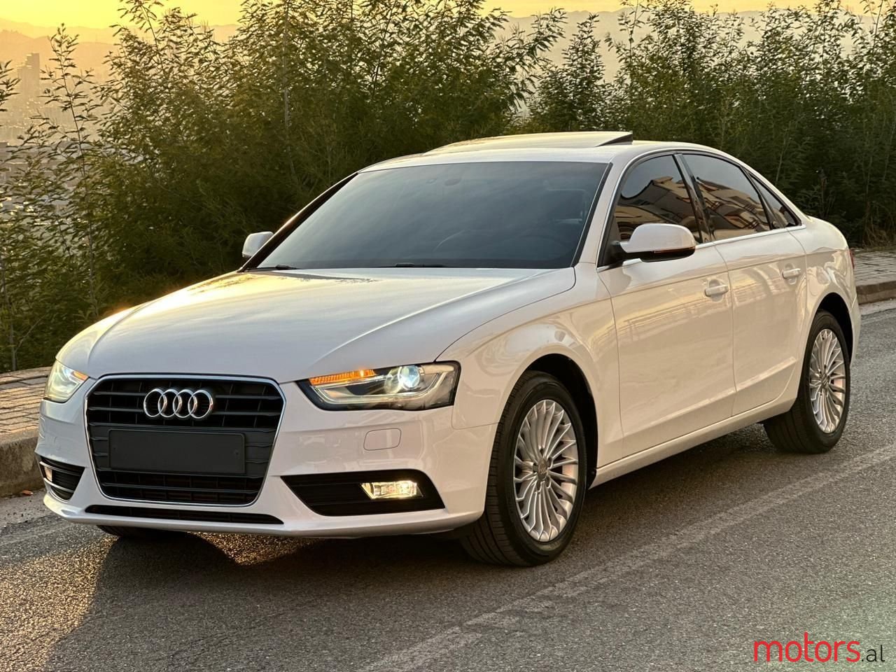 2014' Audi A4 photo #2