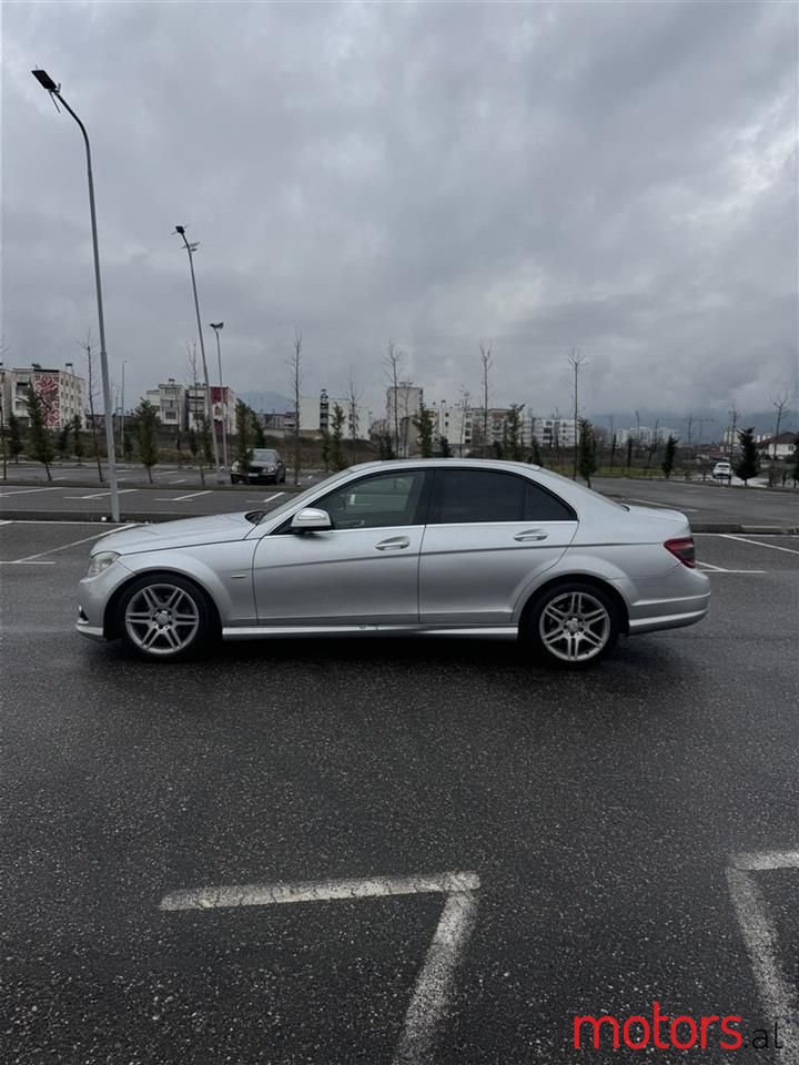 2008' Mercedes-Benz 220 photo #4