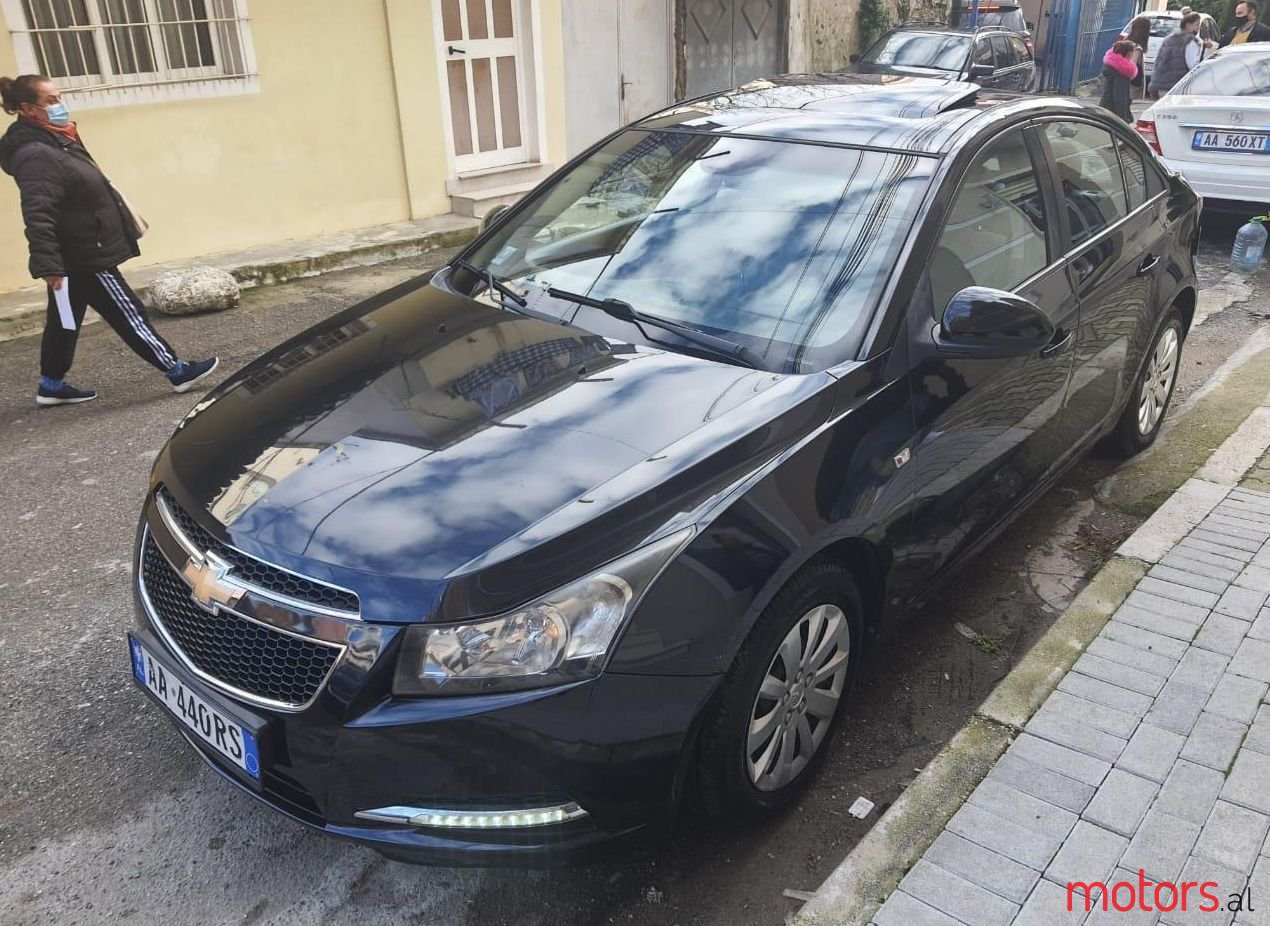 2010' Chevrolet Cruze photo #1
