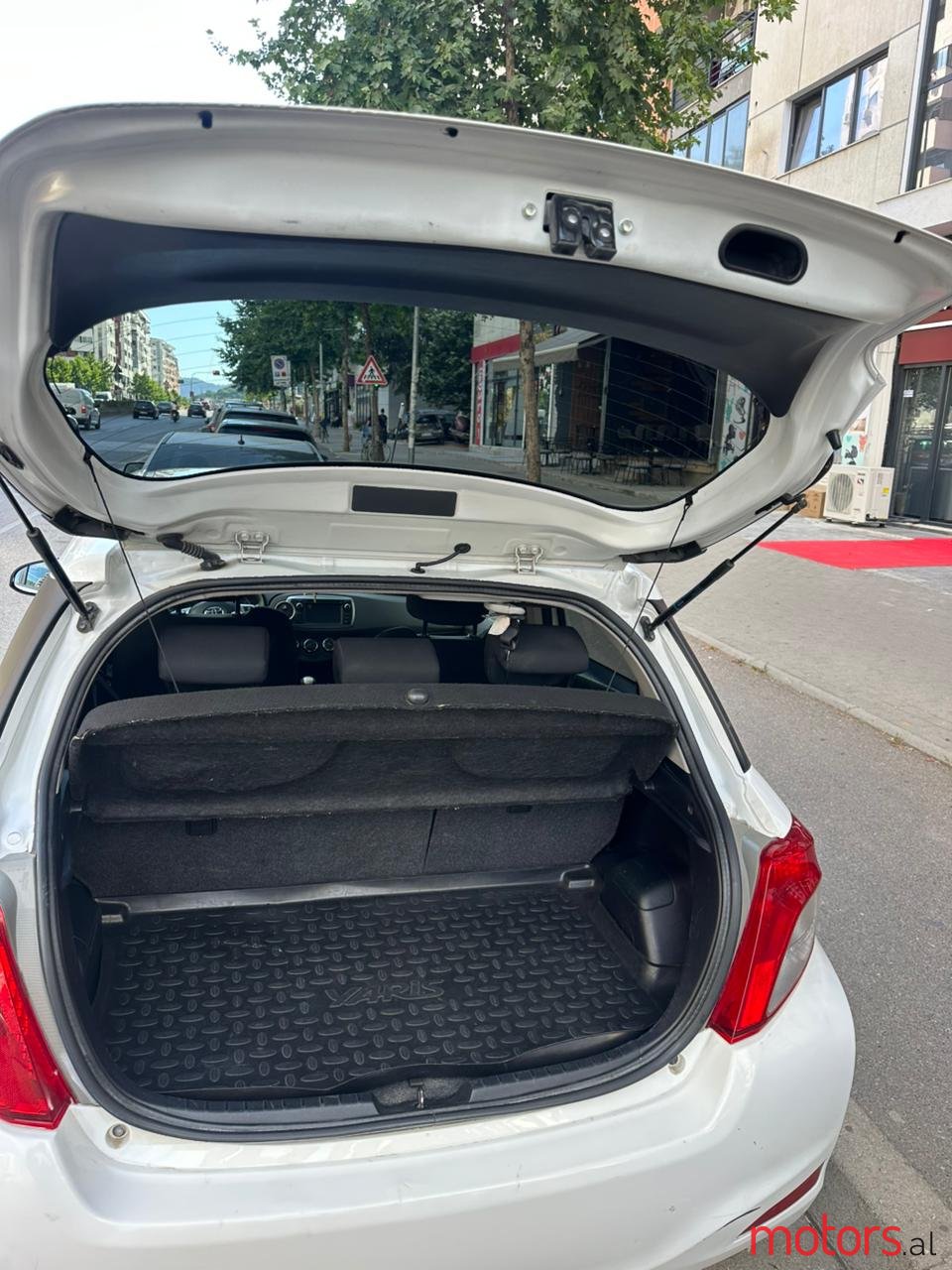 2013' Toyota Yaris photo #2