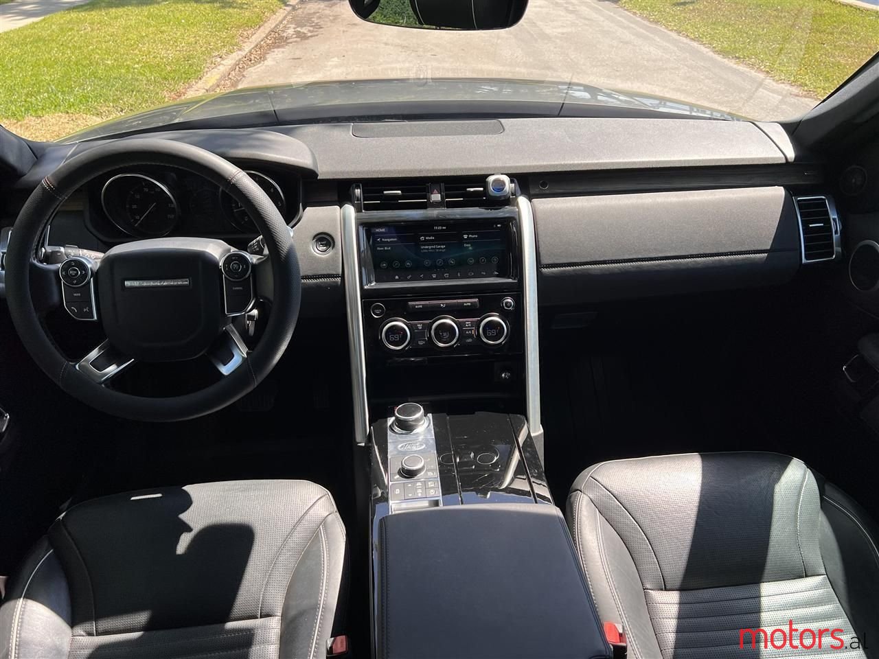 2017' Land Rover Discovery photo #4