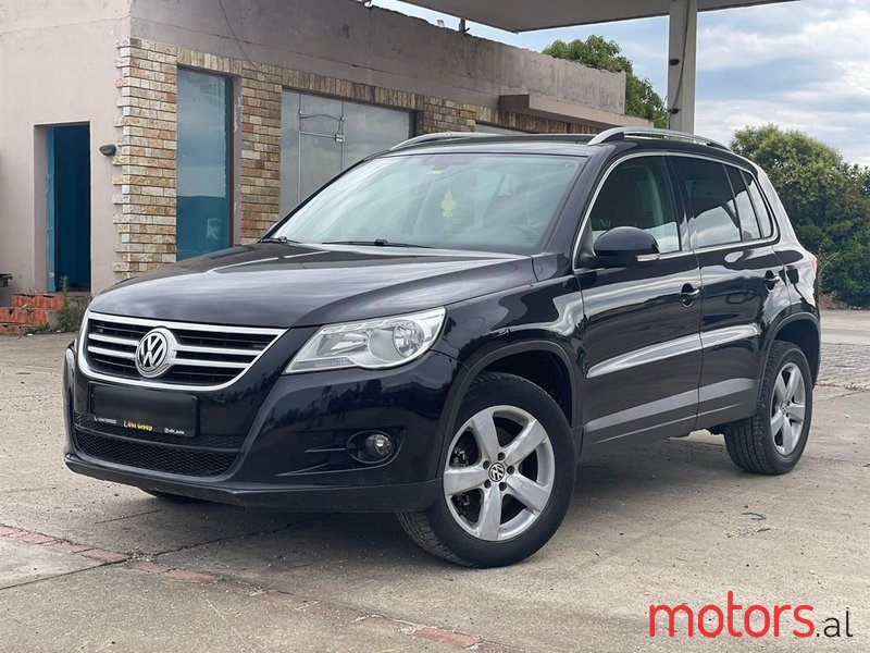 2008' Volkswagen Tiguan photo #1