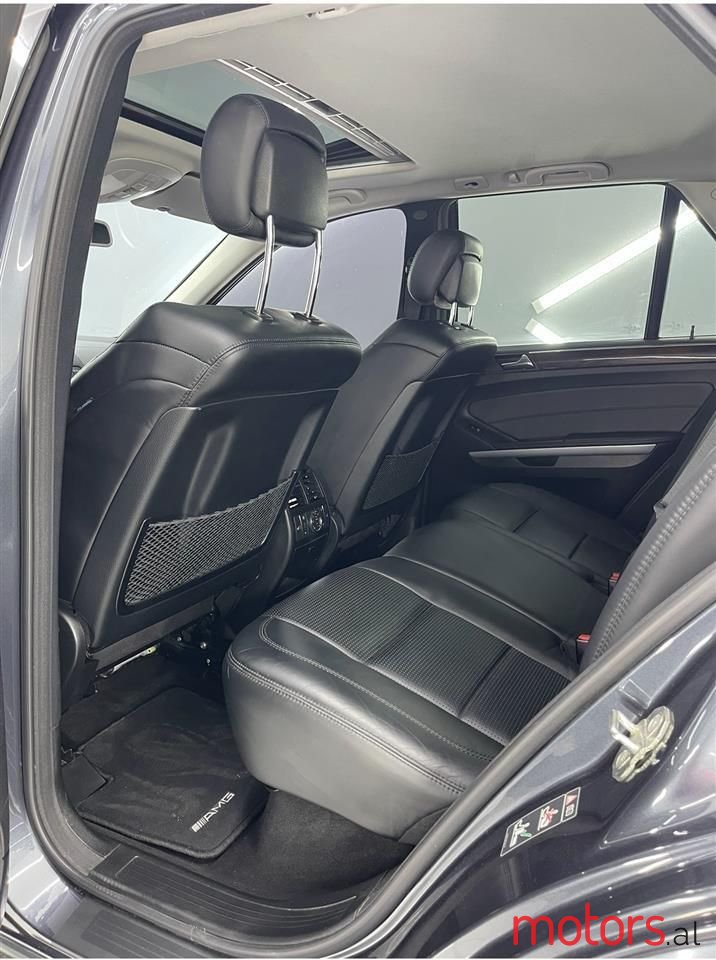 2011' Mercedes-Benz ML 63 AMG photo #6