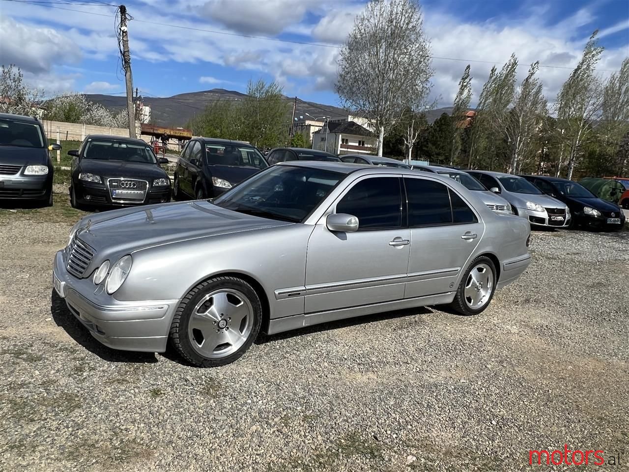 2000' Mercedes-Benz E 220 photo #1