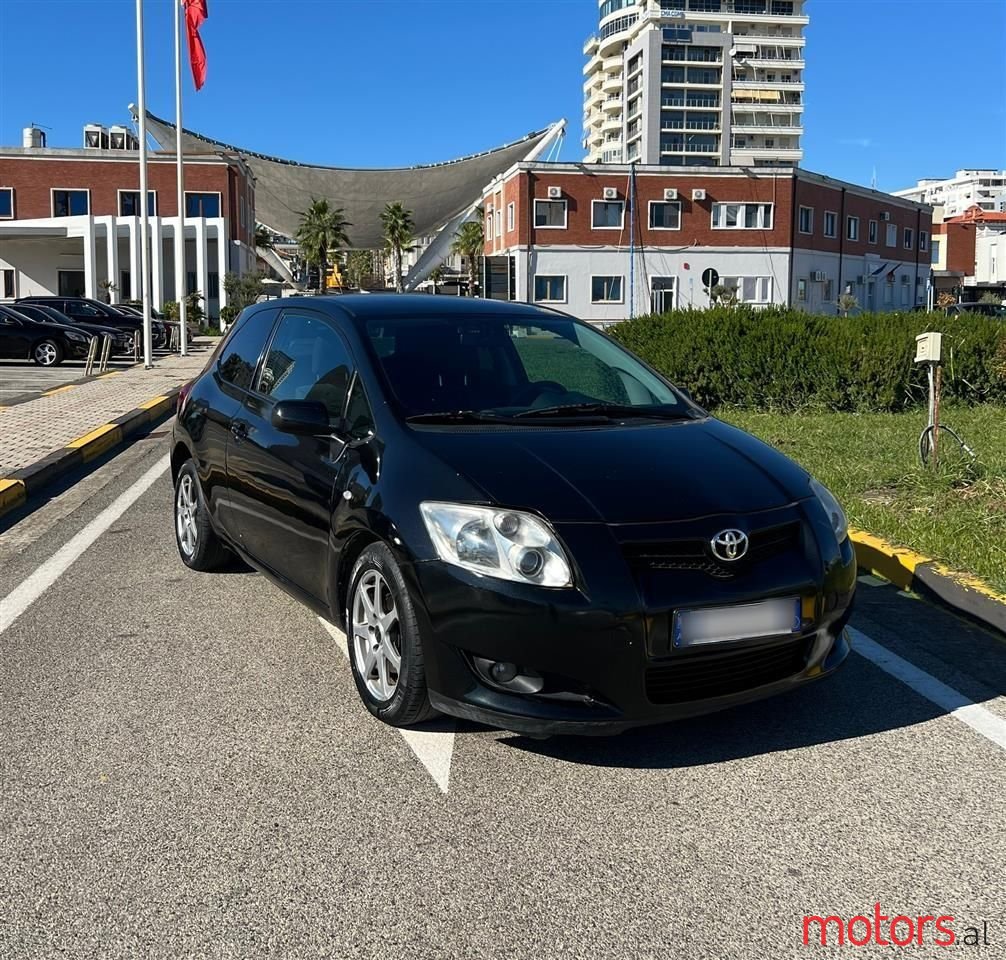 2009' Toyota Auris photo #1
