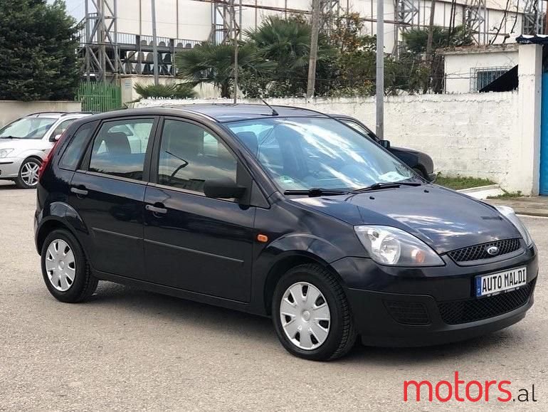 2007' Ford Fiesta photo #2