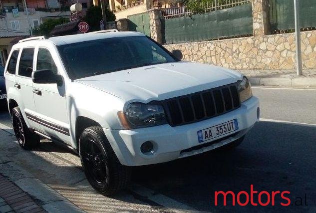 2005' Jeep Grand Cherokee photo #1