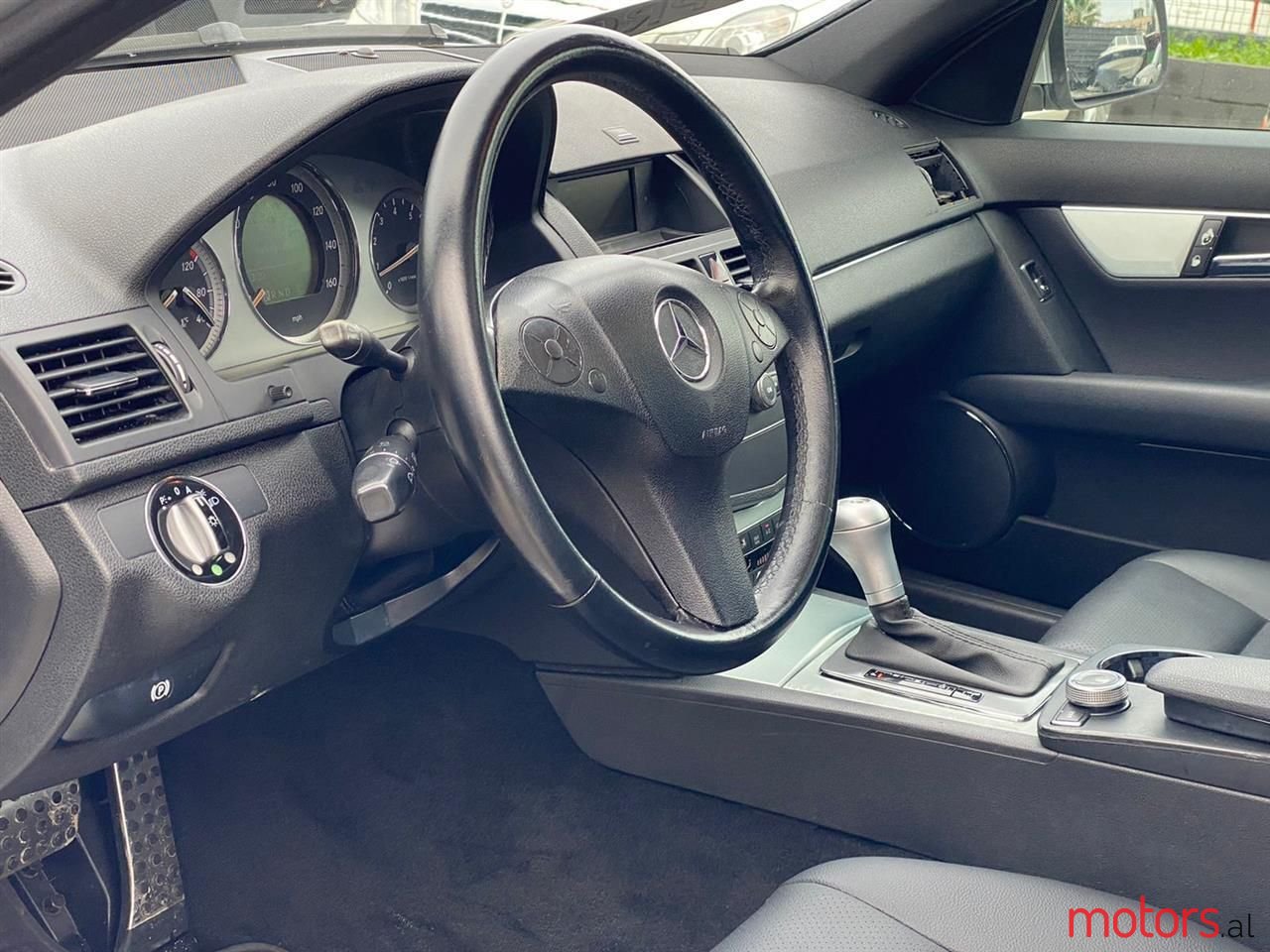 2008' Mercedes-Benz C 300 photo #2