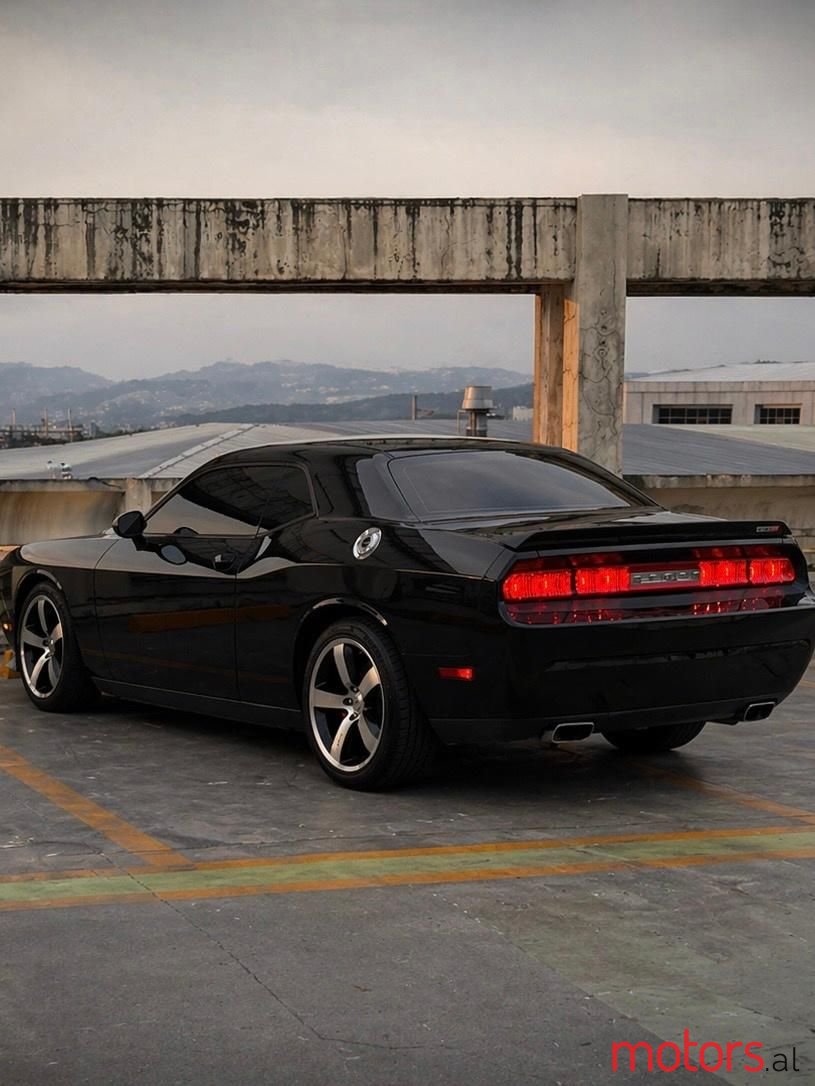 2014' Dodge Challenger photo #3