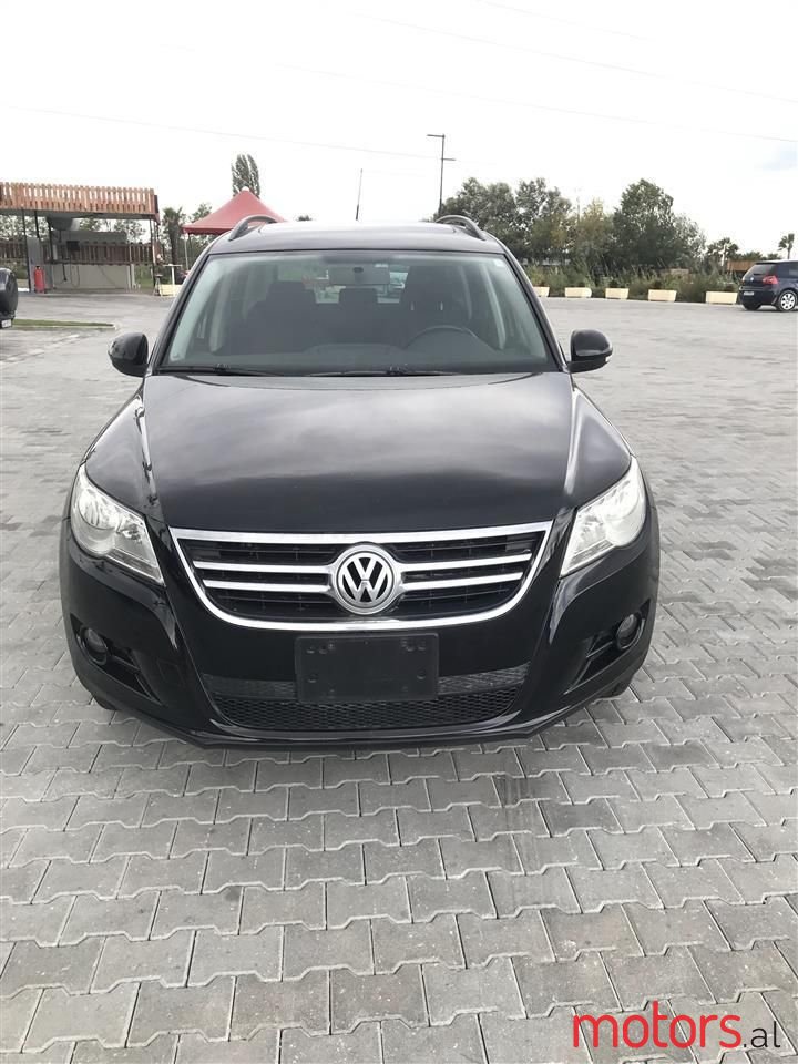 2009' Volkswagen Tiguan photo #3