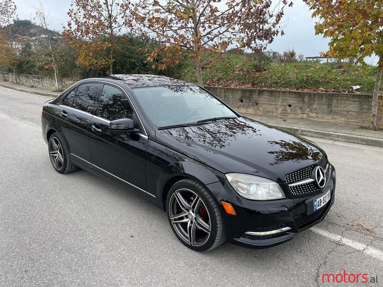 2011' Mercedes-Benz C 250 photo #4