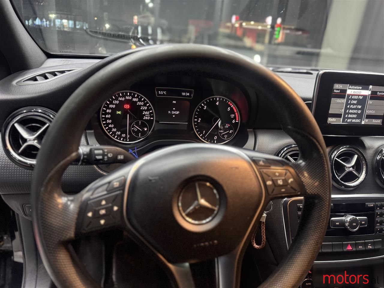 2013' Mercedes-Benz A 200 photo #2