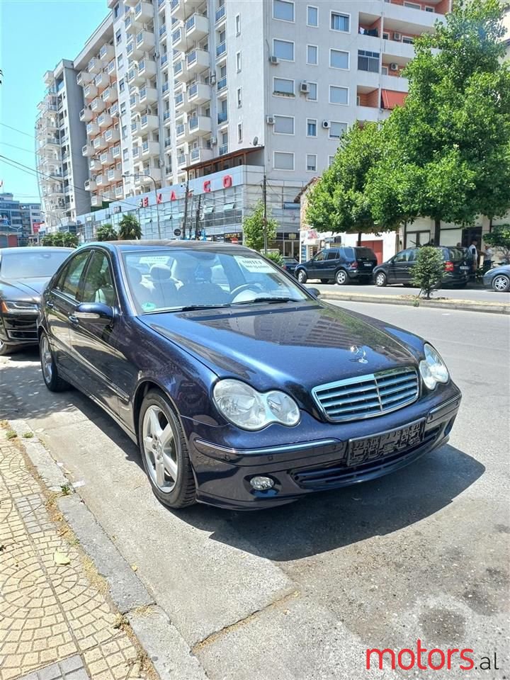 2005' Mercedes-Benz C 220 photo #3