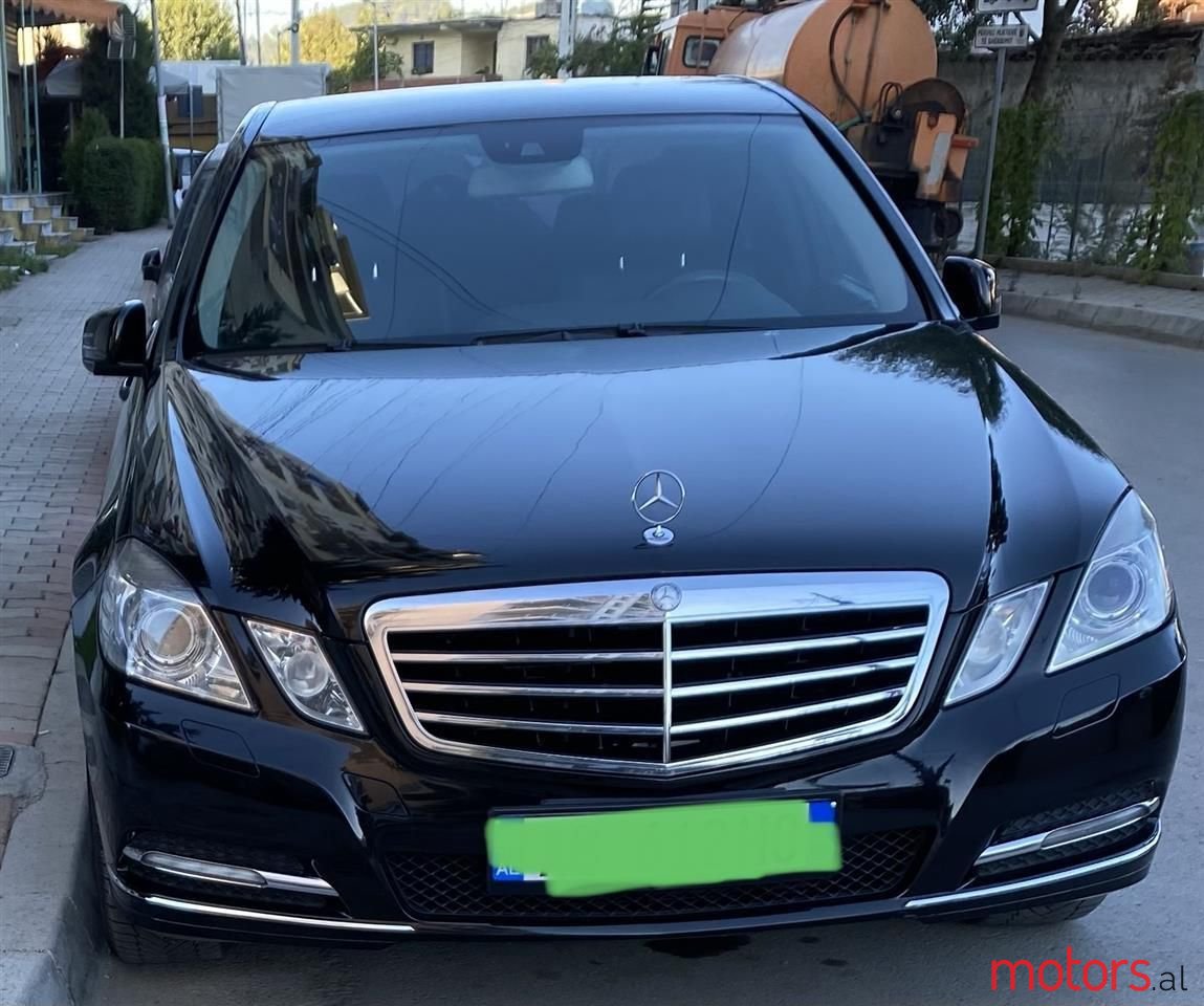 2013' Mercedes-Benz E 200 photo #1