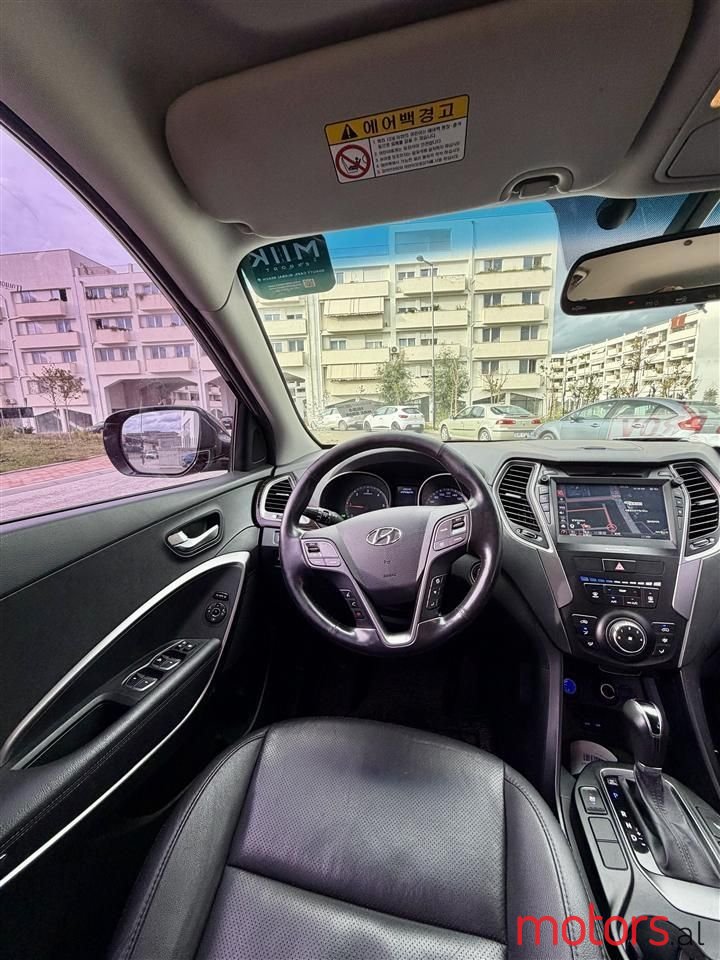 2013' Hyundai Santa Fe photo #4
