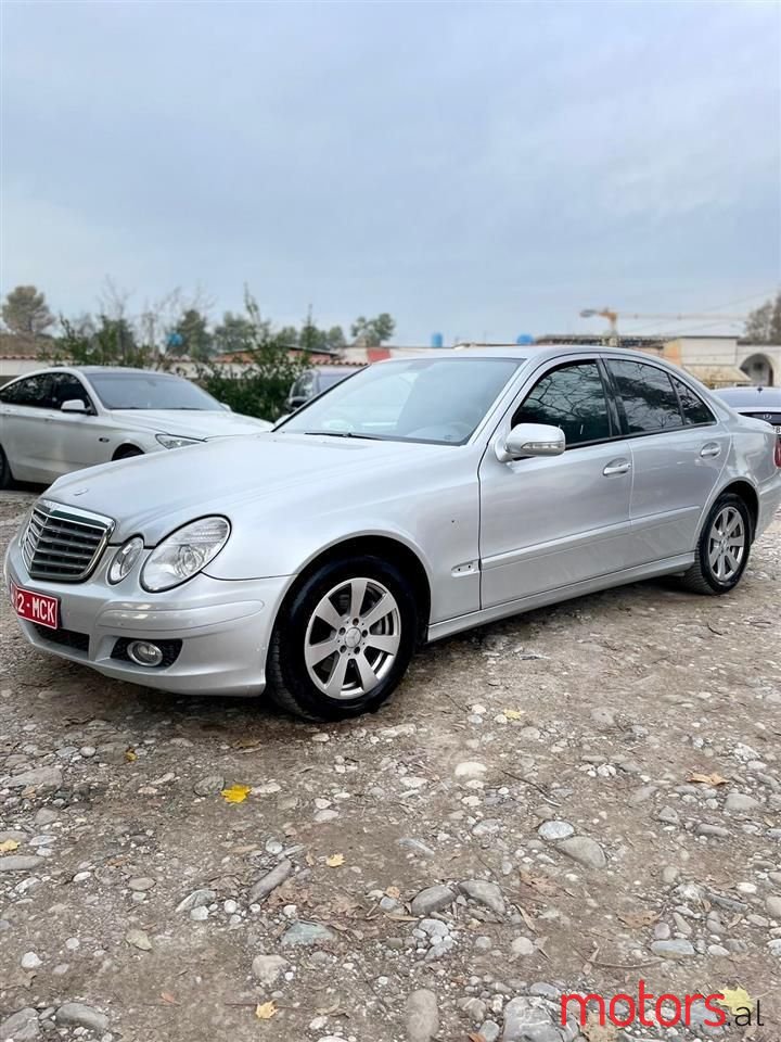 2008' Mercedes-Benz E 220 photo #4