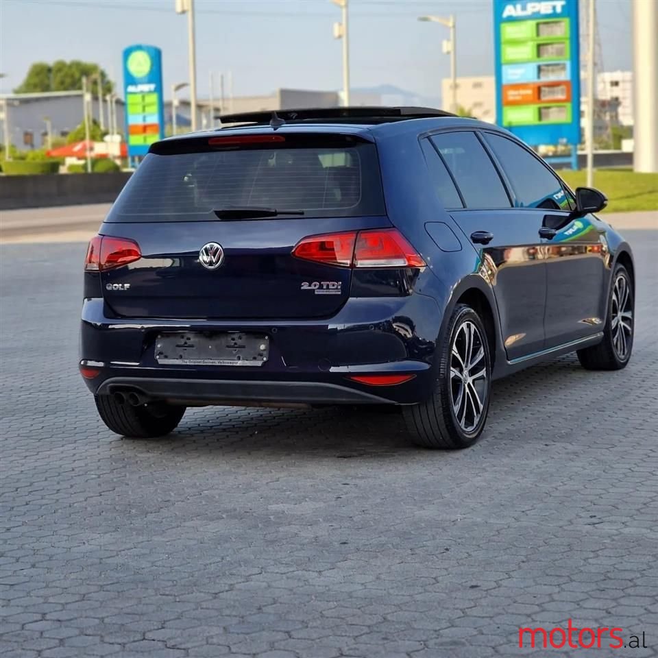 2013' Volkswagen Golf photo #2