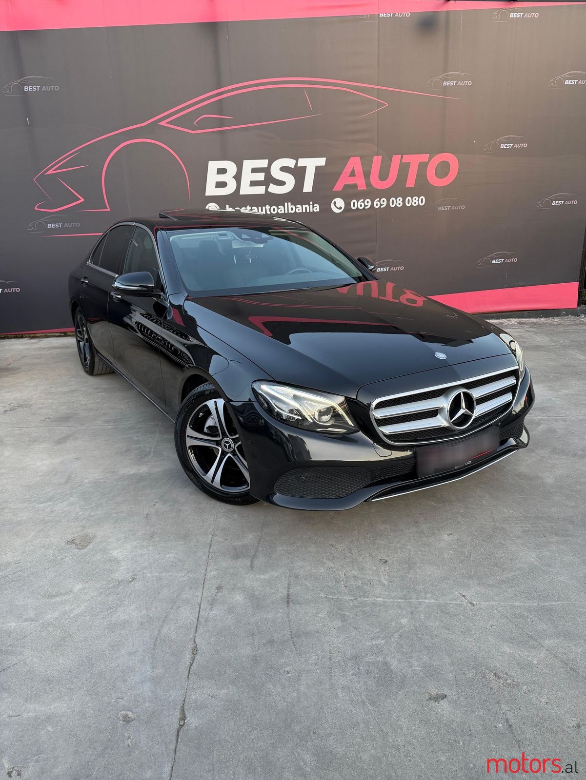 2017' Mercedes-Benz E 220 photo #1