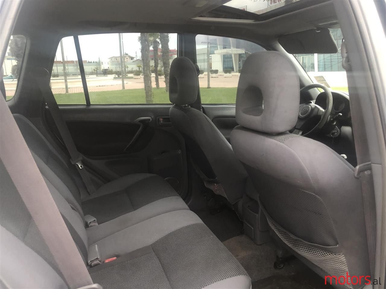 2002' Toyota RAV4 photo #5