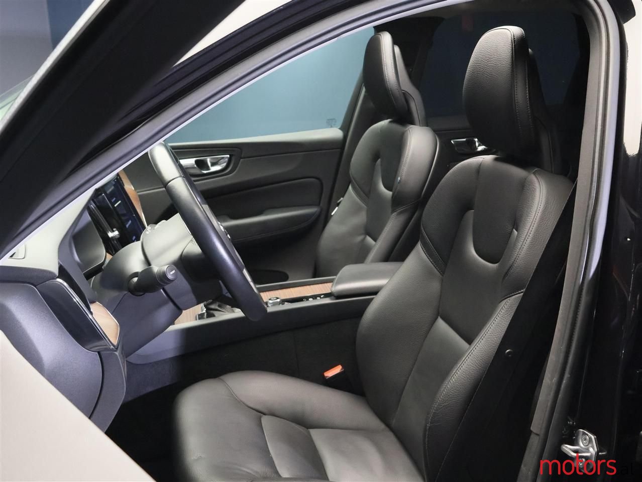 2018' Volvo Xc 60 photo #5