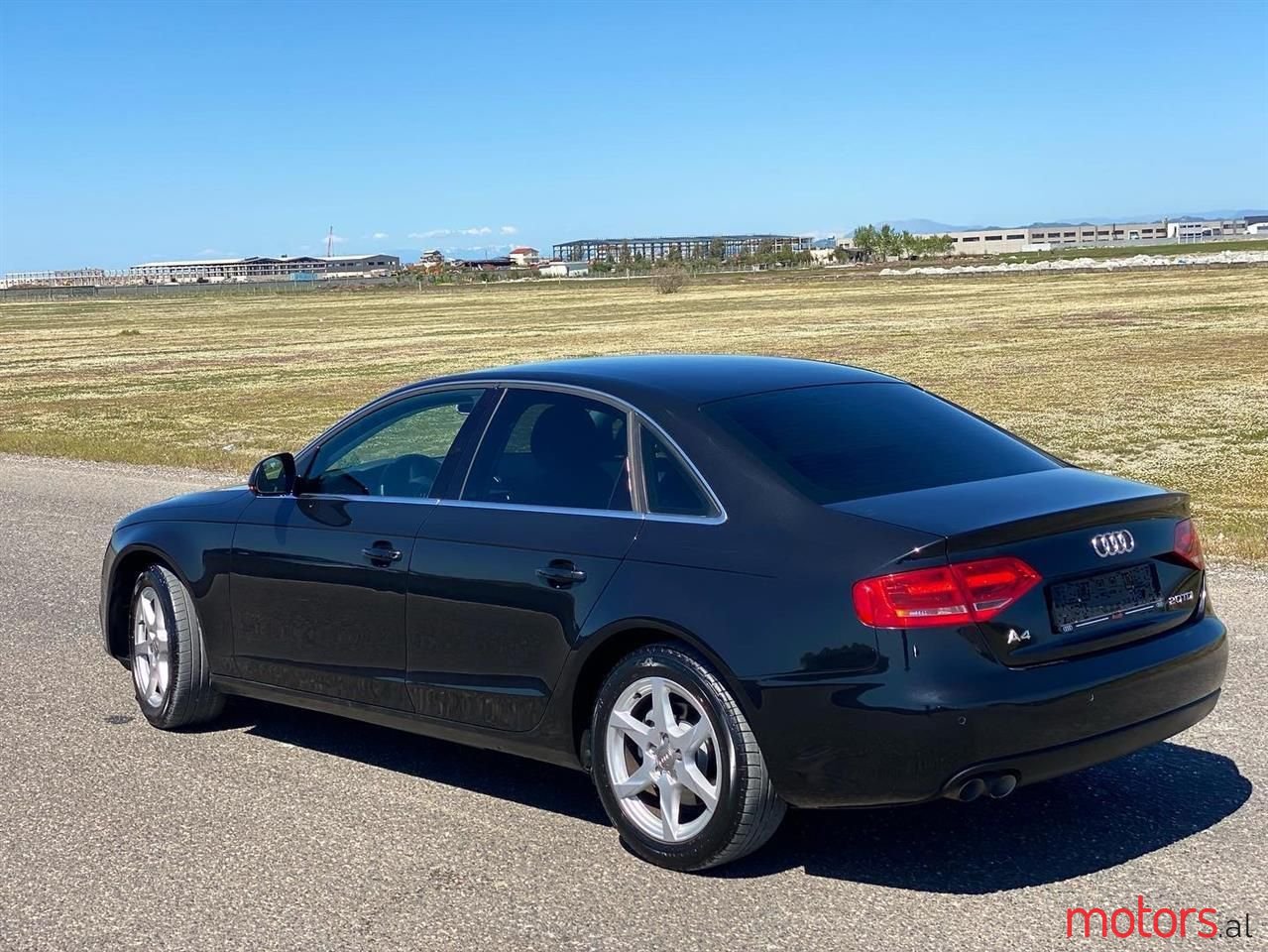 2010' Audi A4 photo #6