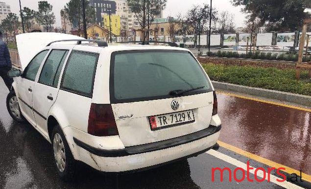 2005' Volkswagen Golf photo #1