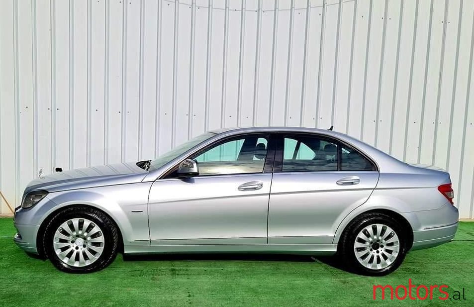 2008' Mercedes-Benz 220 photo #1