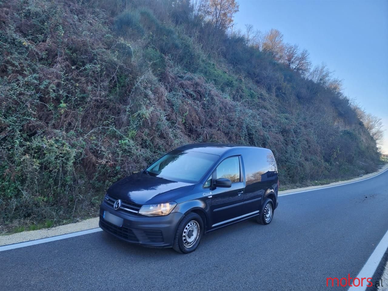 2015' Volkswagen Caddy photo #4
