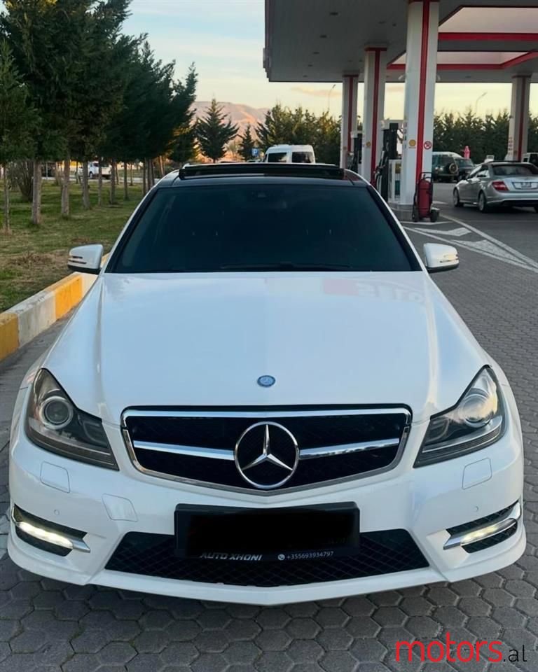 2013' Mercedes-Benz C 200 photo #6