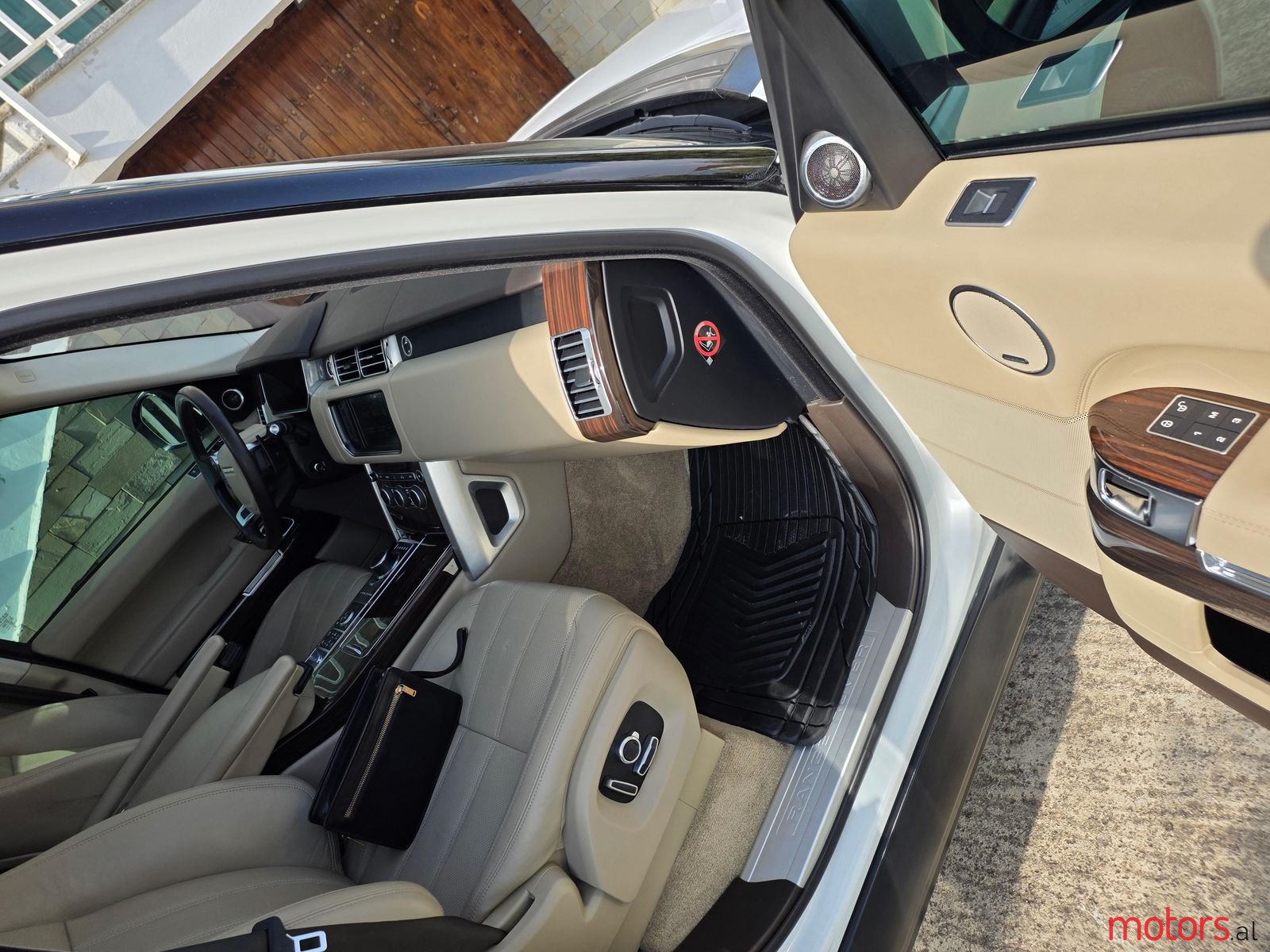 2016' Land Rover Range Rover photo #4