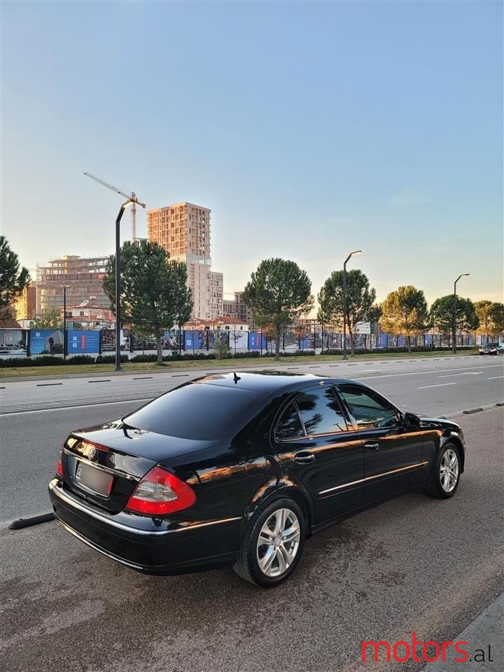 2009' Mercedes-Benz E 220 photo #5