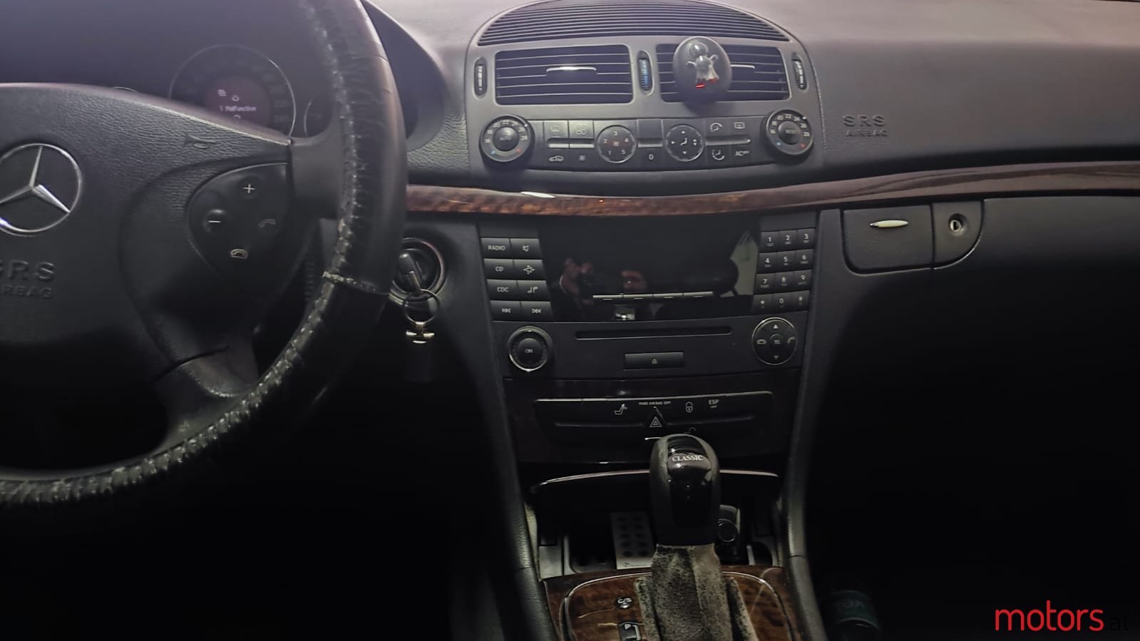 2004' Mercedes-Benz 220E photo #6