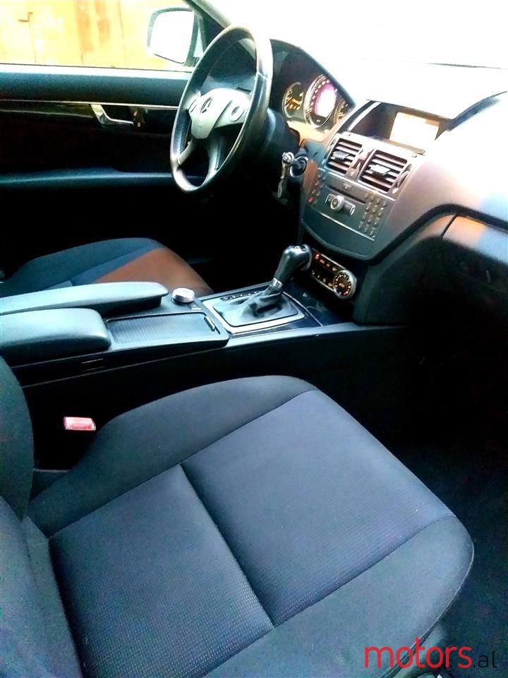 2008' Mercedes-Benz 220 photo #6