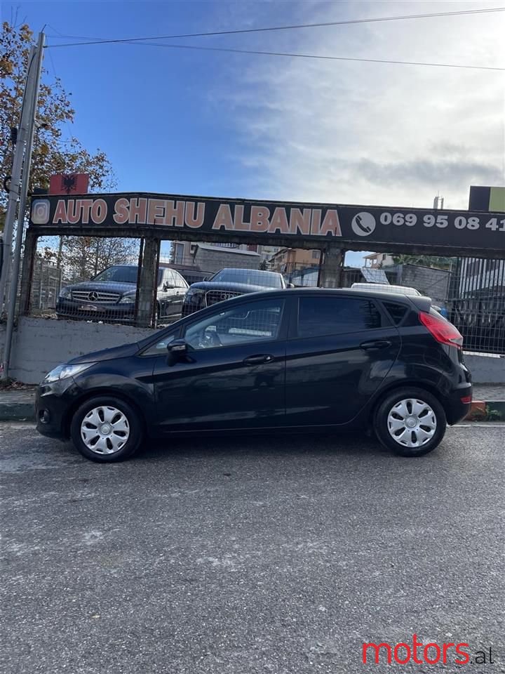 2011' Ford Fiesta photo #5