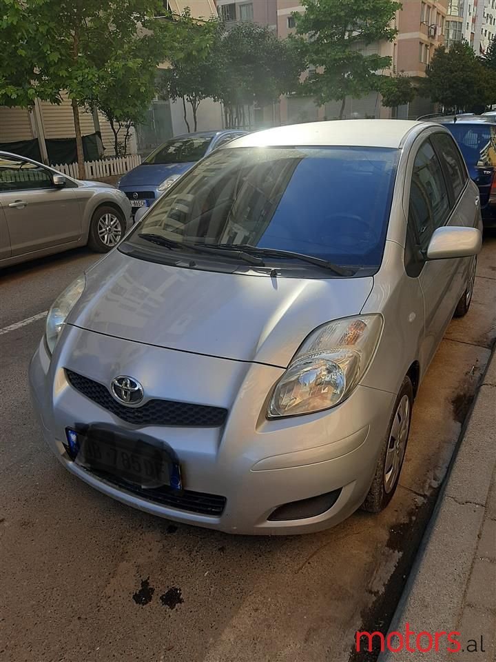 2009' Toyota Yaris photo #1
