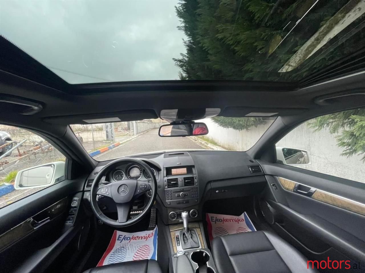 2011' Mercedes-Benz C 250 photo #5