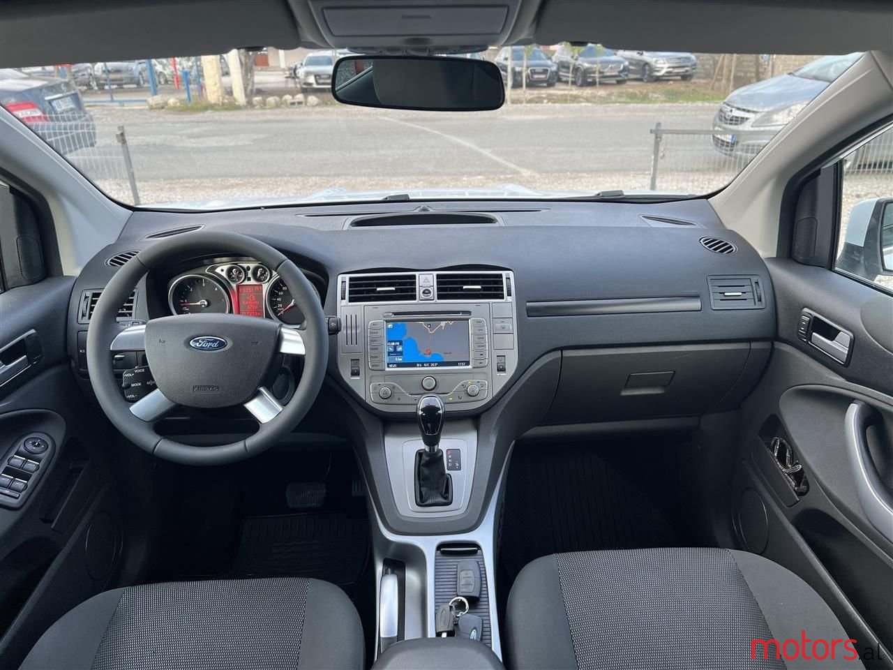 2010' Ford Kuga photo #3