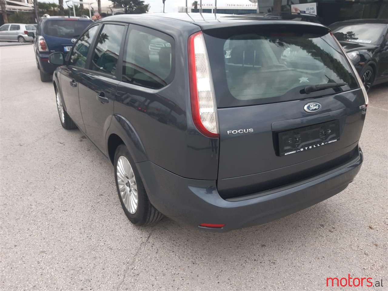 2010' Ford Focus photo #4