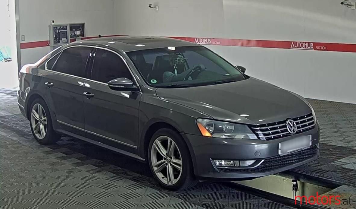 2015' Volkswagen Passat photo #6